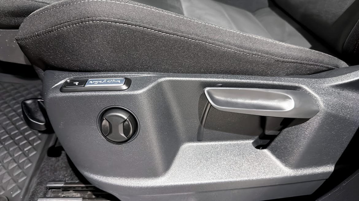 Vehicle Image 23