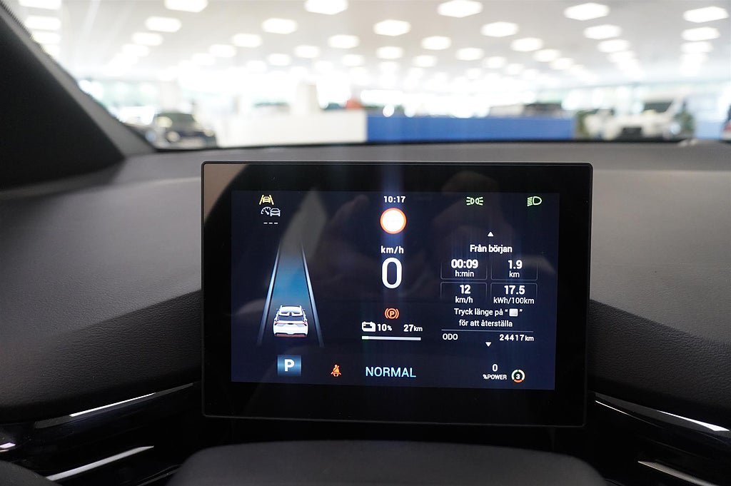 Vehicle Image 9