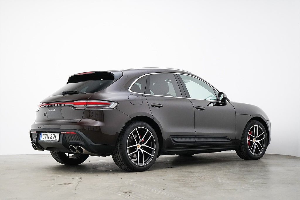 Vehicle Image 23
