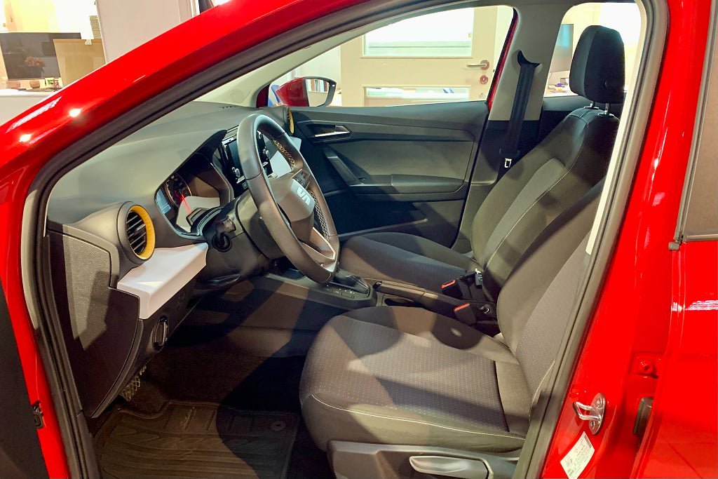 Vehicle Image 7