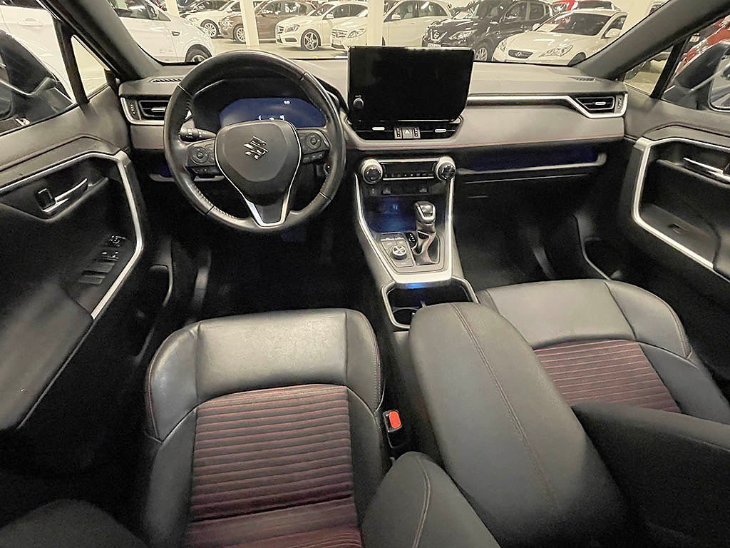 Vehicle Image 5