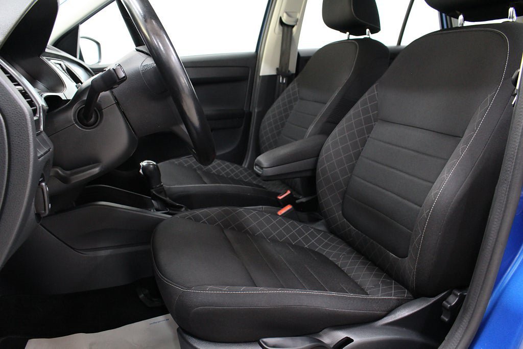Vehicle Image 12