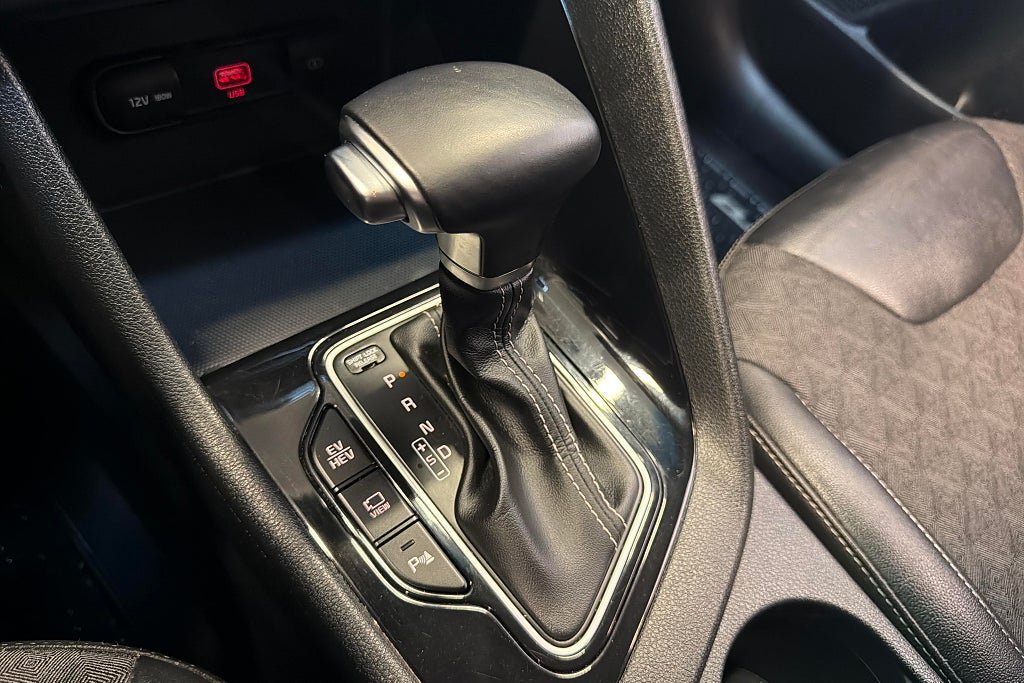 Vehicle Image 12