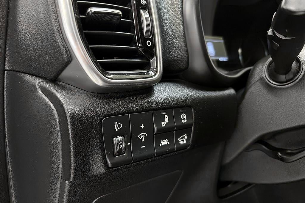 Vehicle Image 18