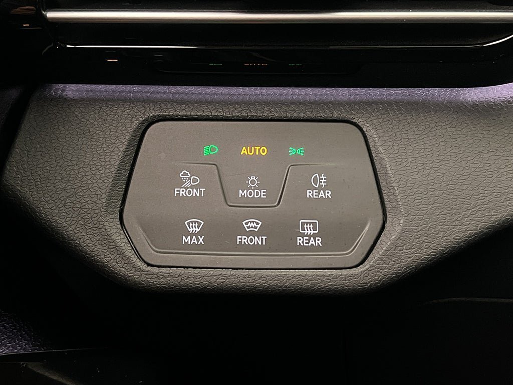 Vehicle Image 28