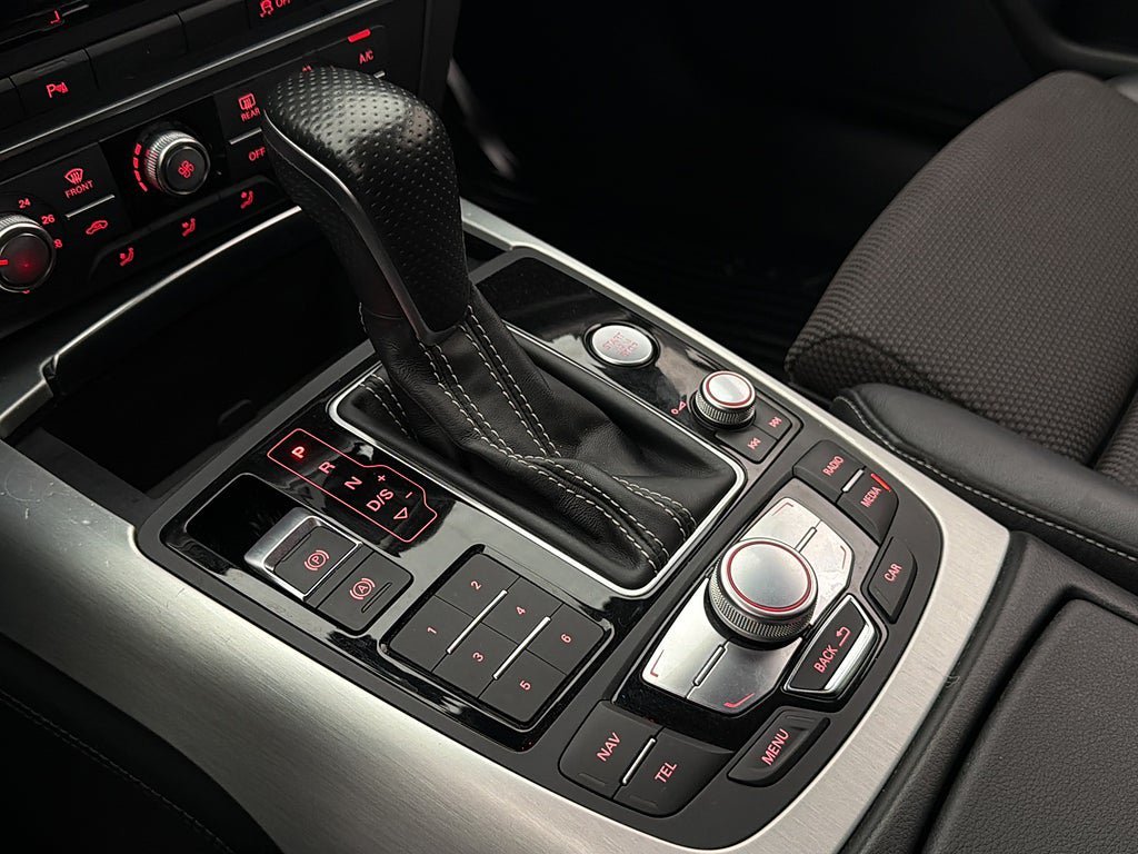 Vehicle Image 22