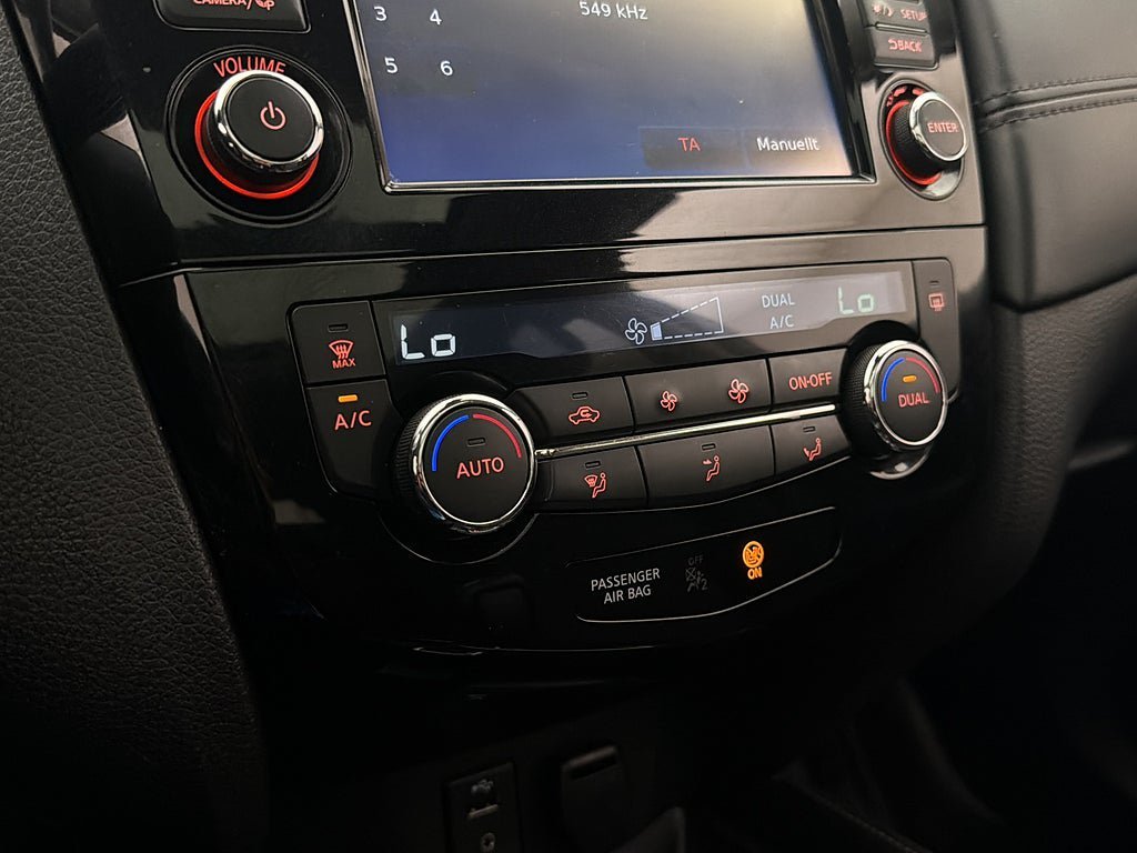 Vehicle Image 24