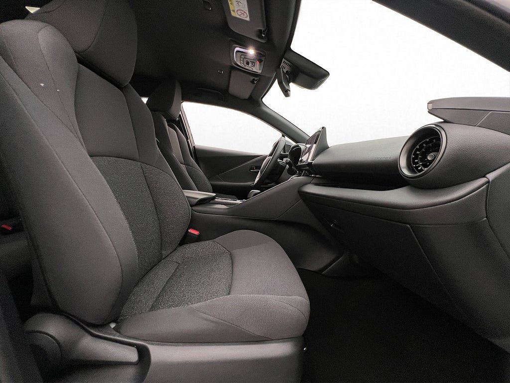 Vehicle Image 9