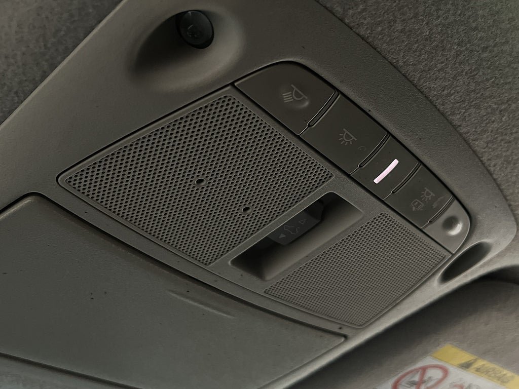 Vehicle Image 32