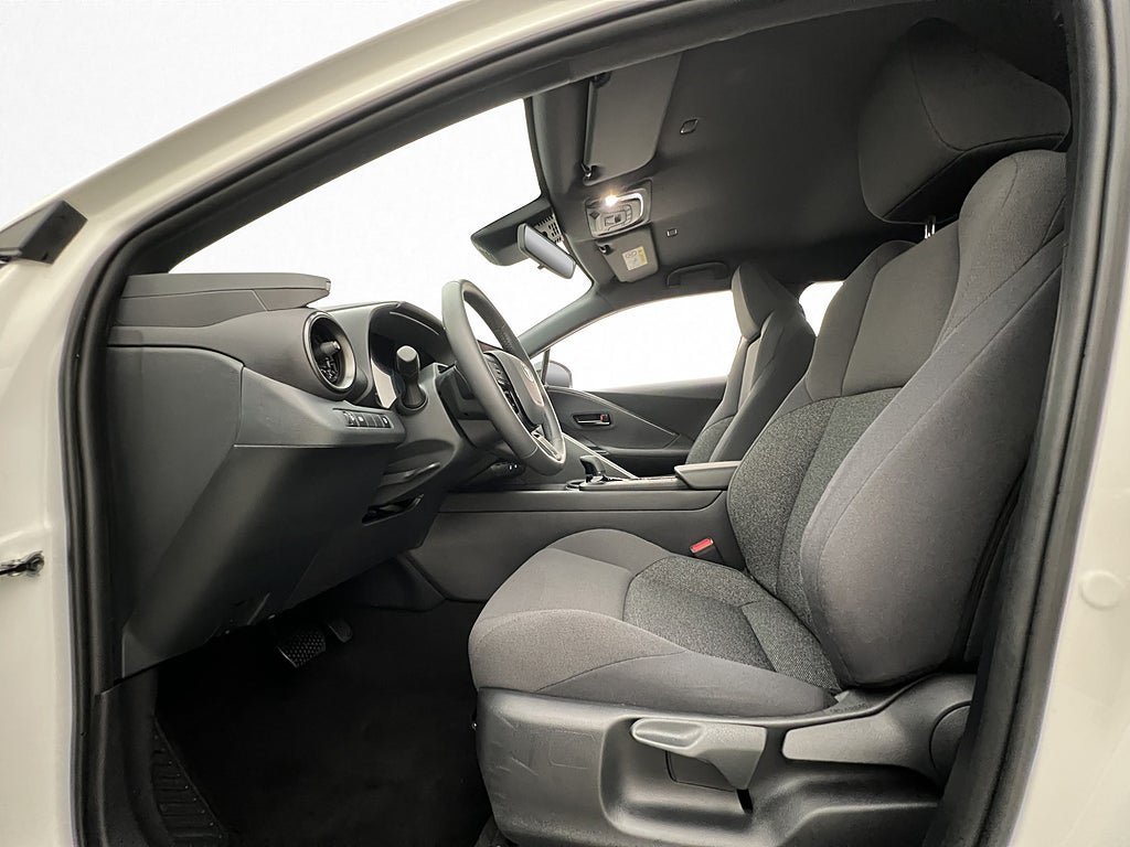 Vehicle Image 11