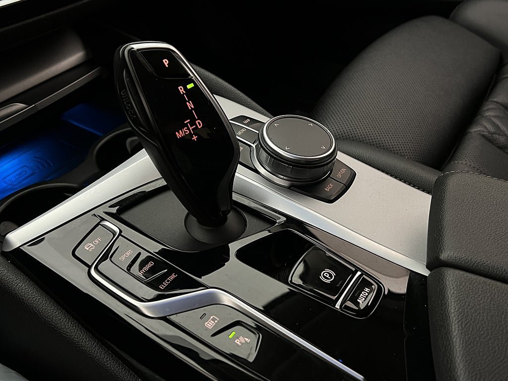 Vehicle Image 24