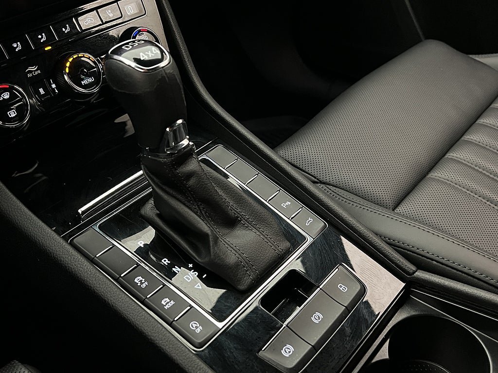 Vehicle Image 23