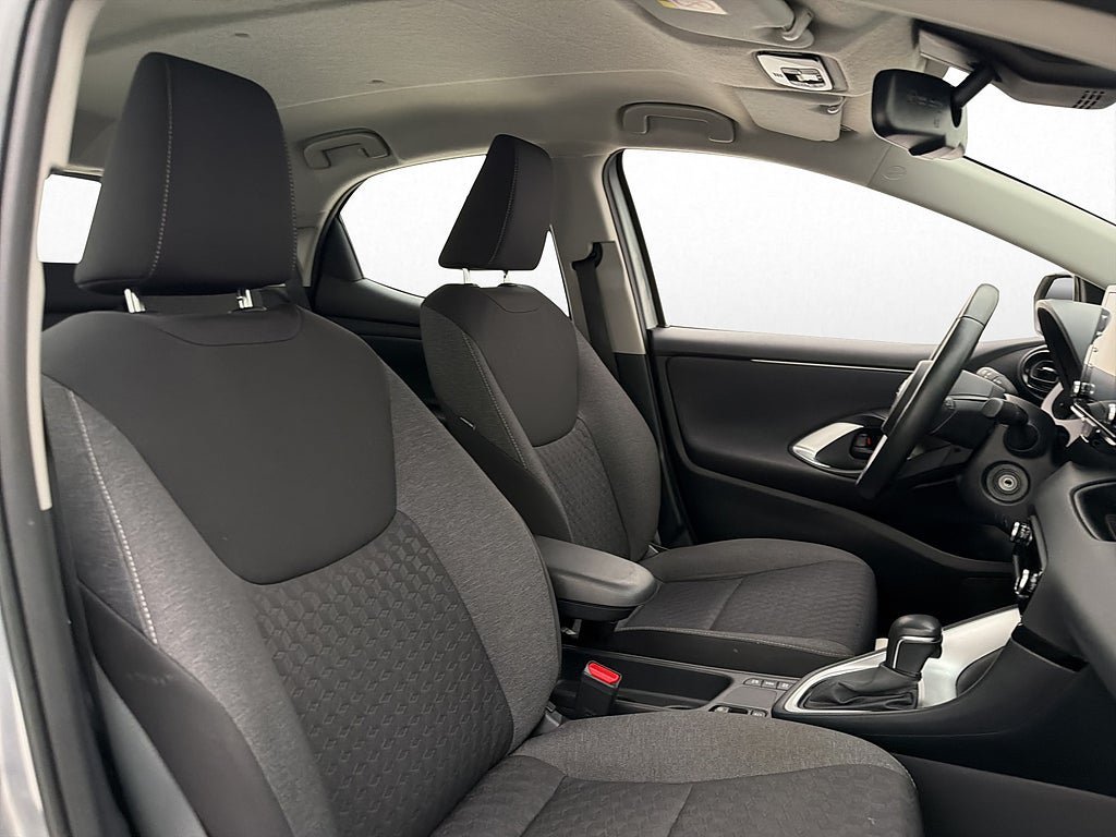 Vehicle Image 11