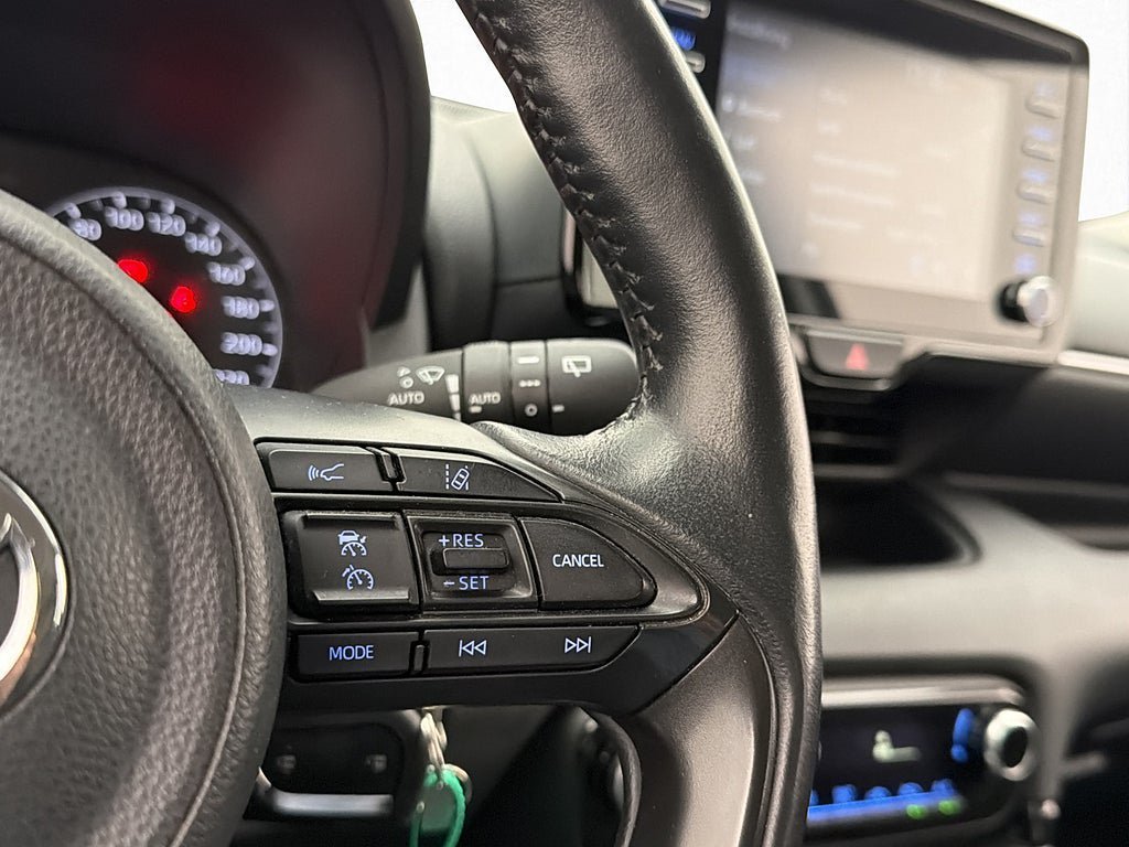 Vehicle Image 16