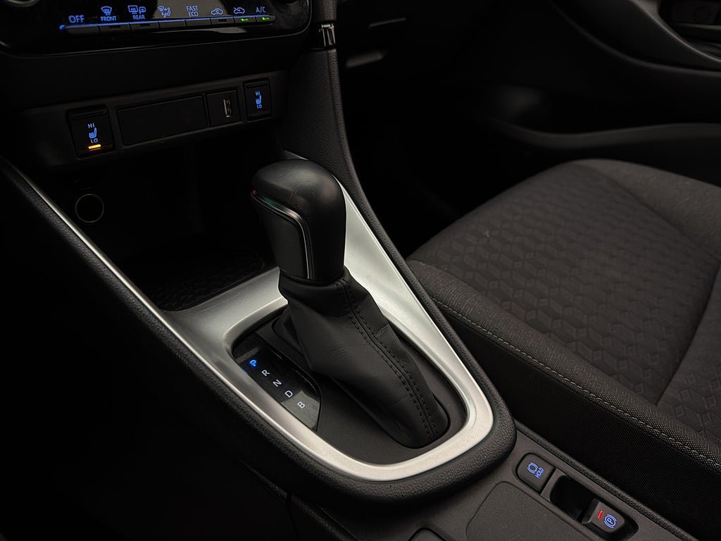Vehicle Image 21