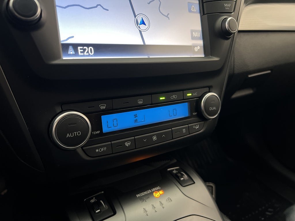Vehicle Image 22