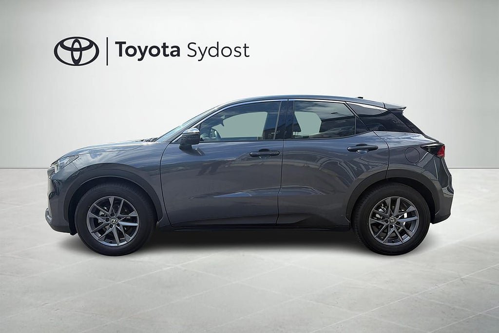 Vehicle Image 8