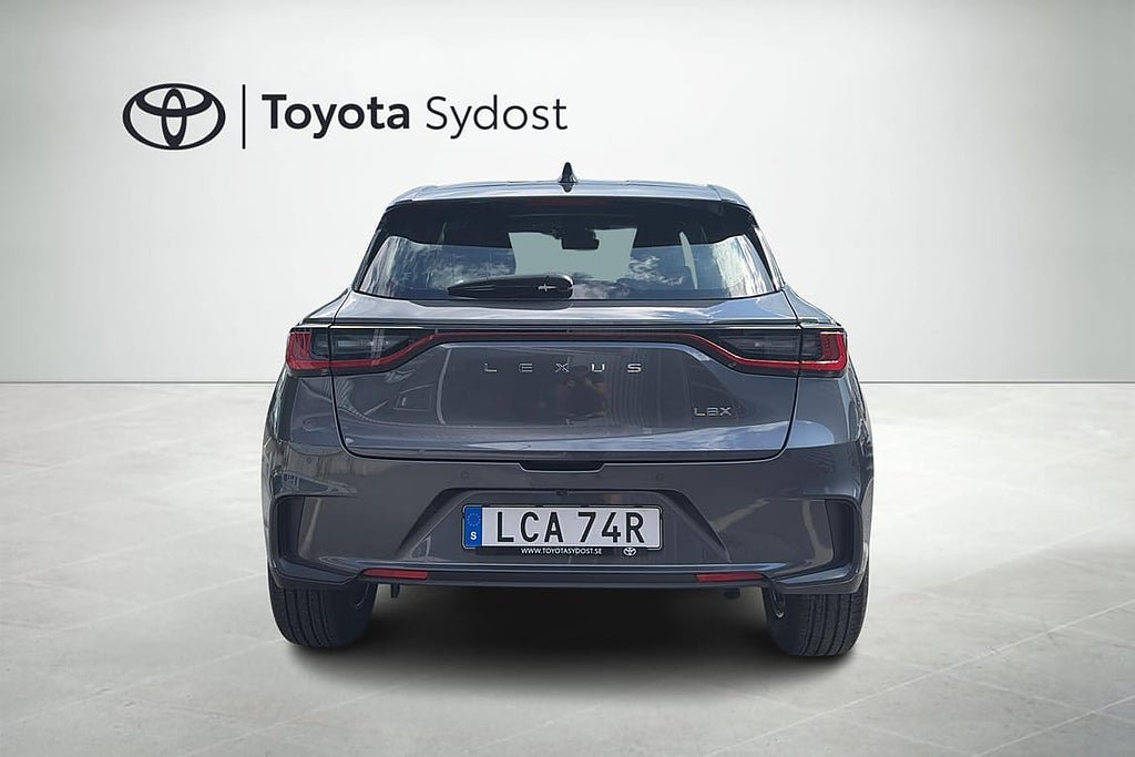 Vehicle Image 9