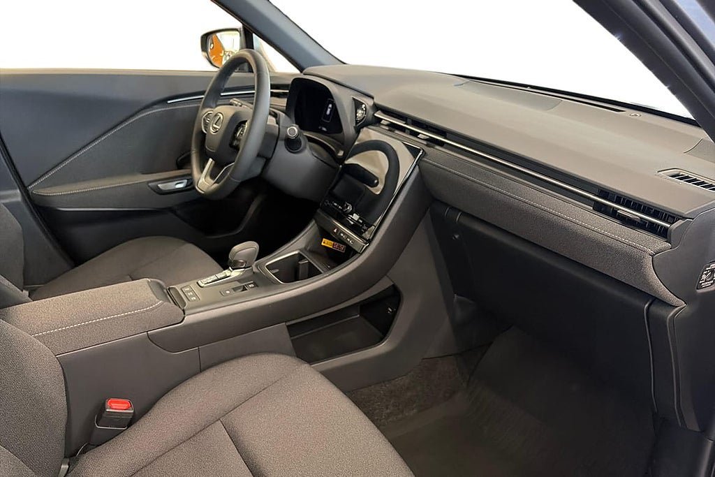 Vehicle Image 13