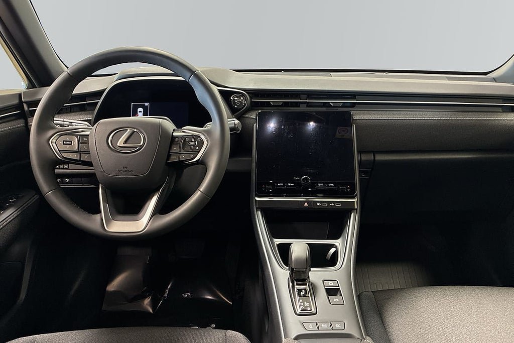 Vehicle Image 16