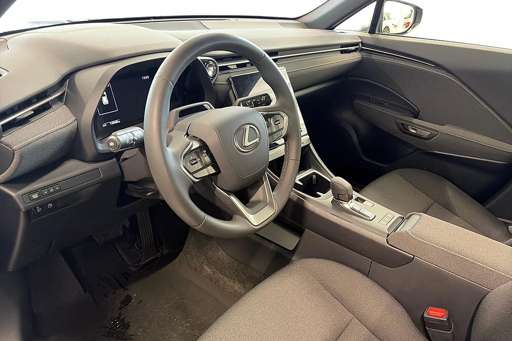 Vehicle Image 21