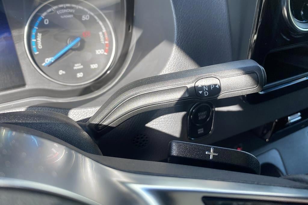 Vehicle Image 12