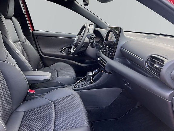 Vehicle Image 6