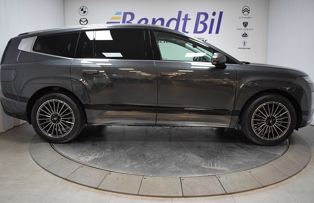 Vehicle Image 14