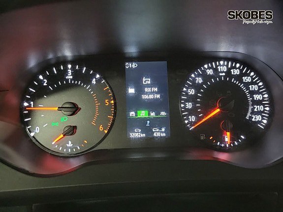 Vehicle Image 13