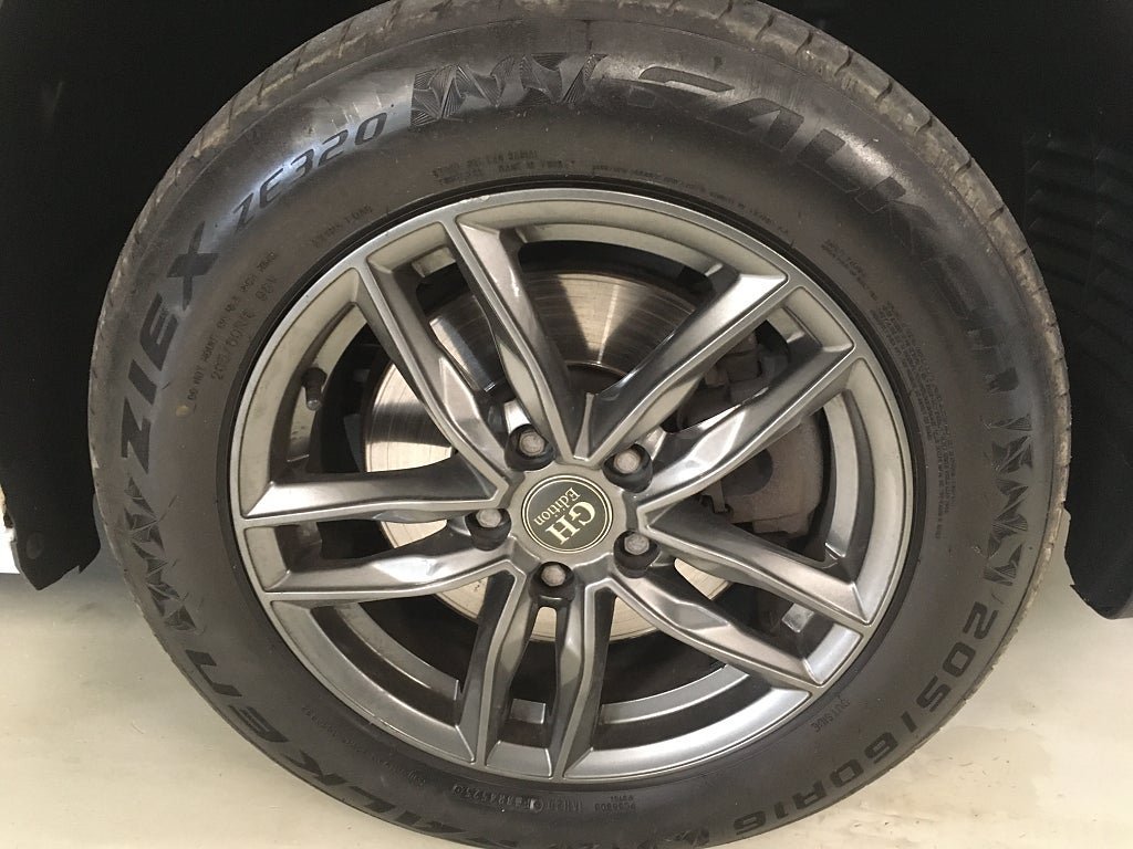 Vehicle Image 16