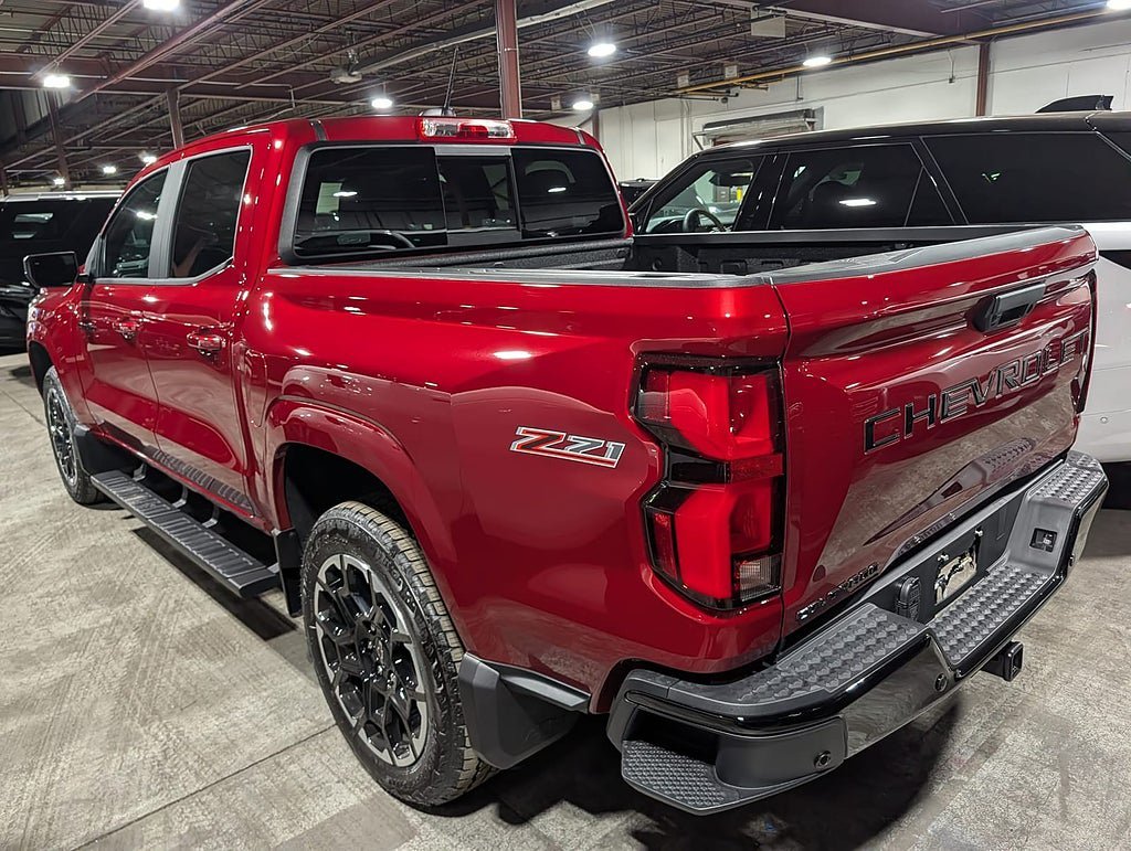 Vehicle Image 9