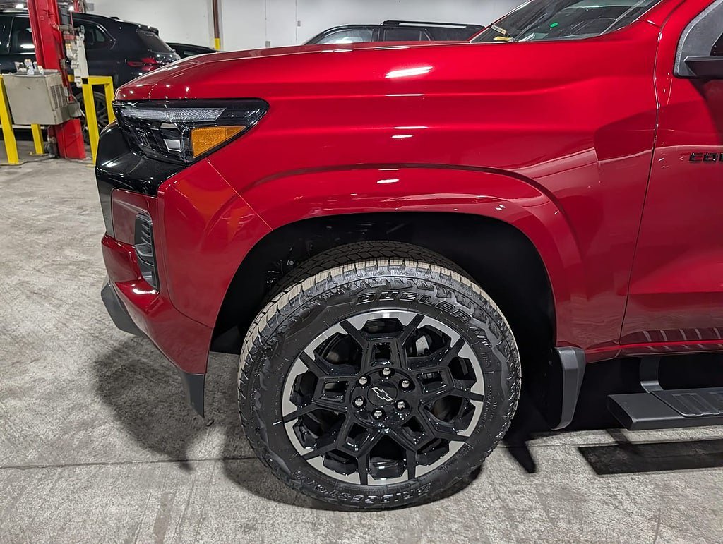 Vehicle Image 11