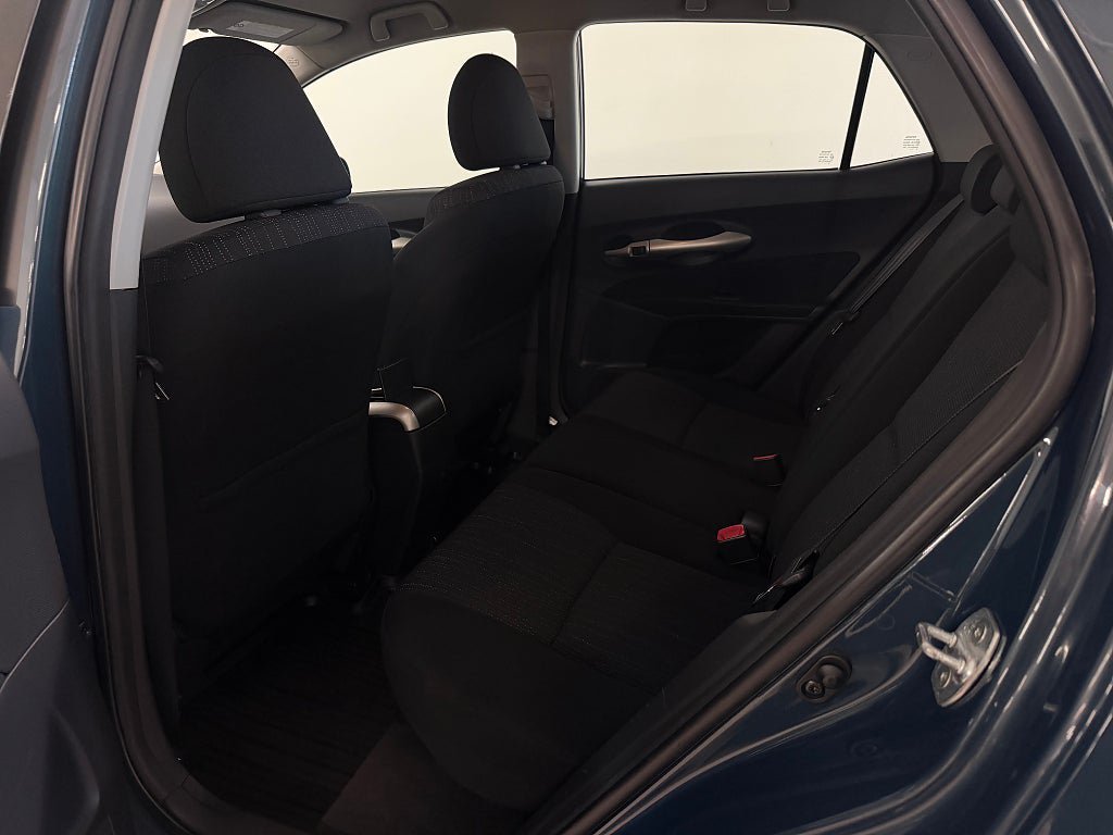 Vehicle Image 8