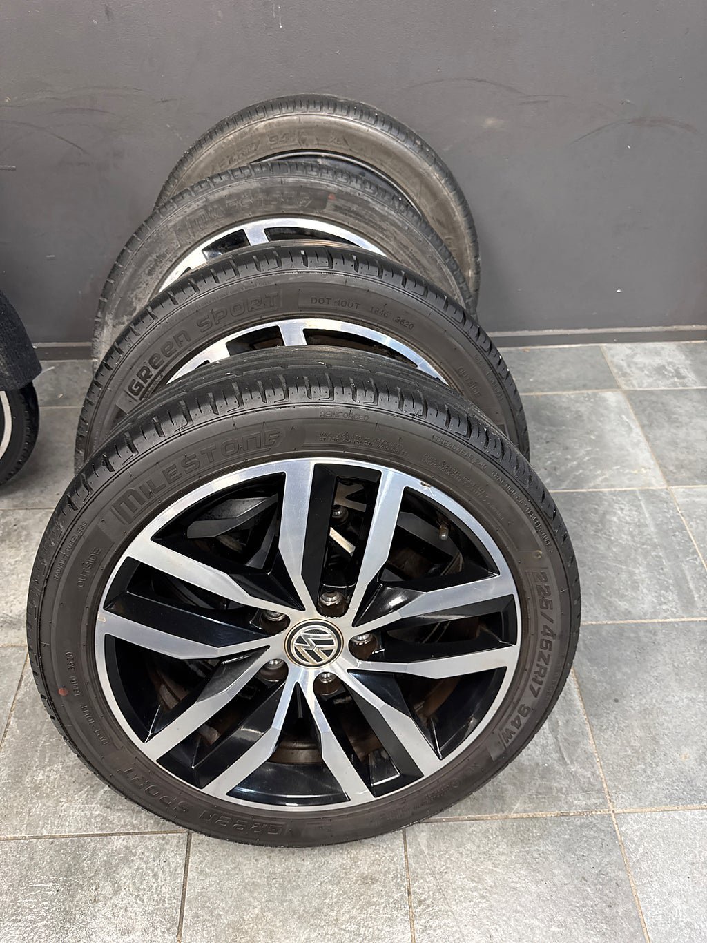 Vehicle Image 10