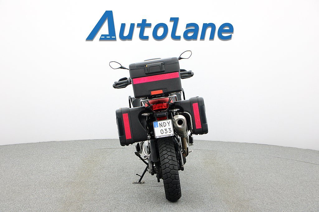 Vehicle Image 8