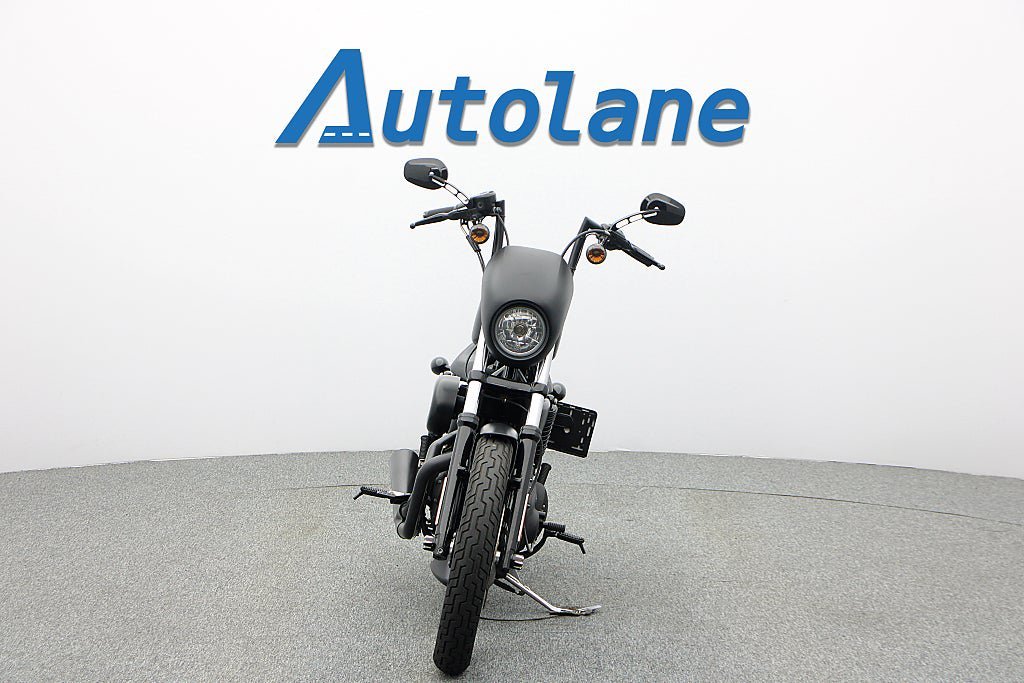 Vehicle Image 8