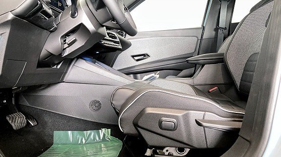 Vehicle Image 26