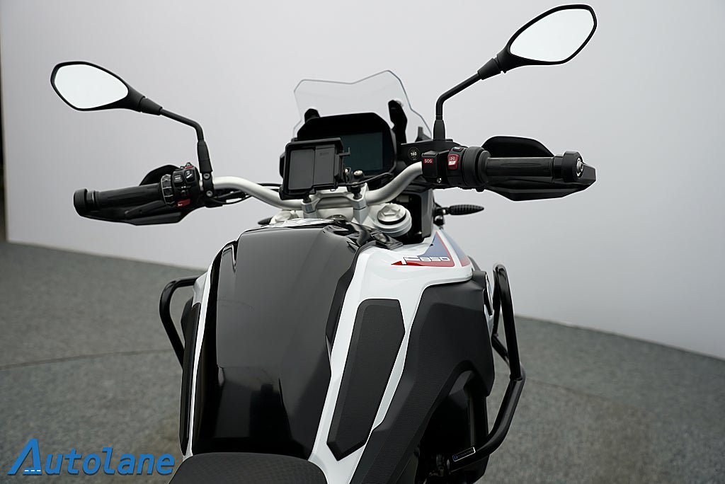 Vehicle Image 19