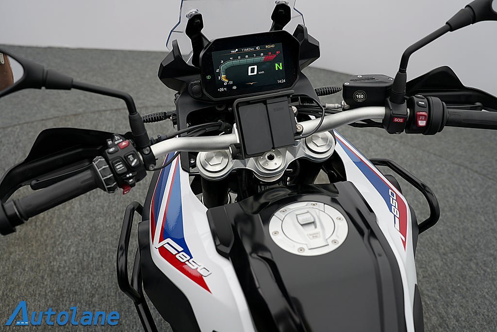 Vehicle Image 21