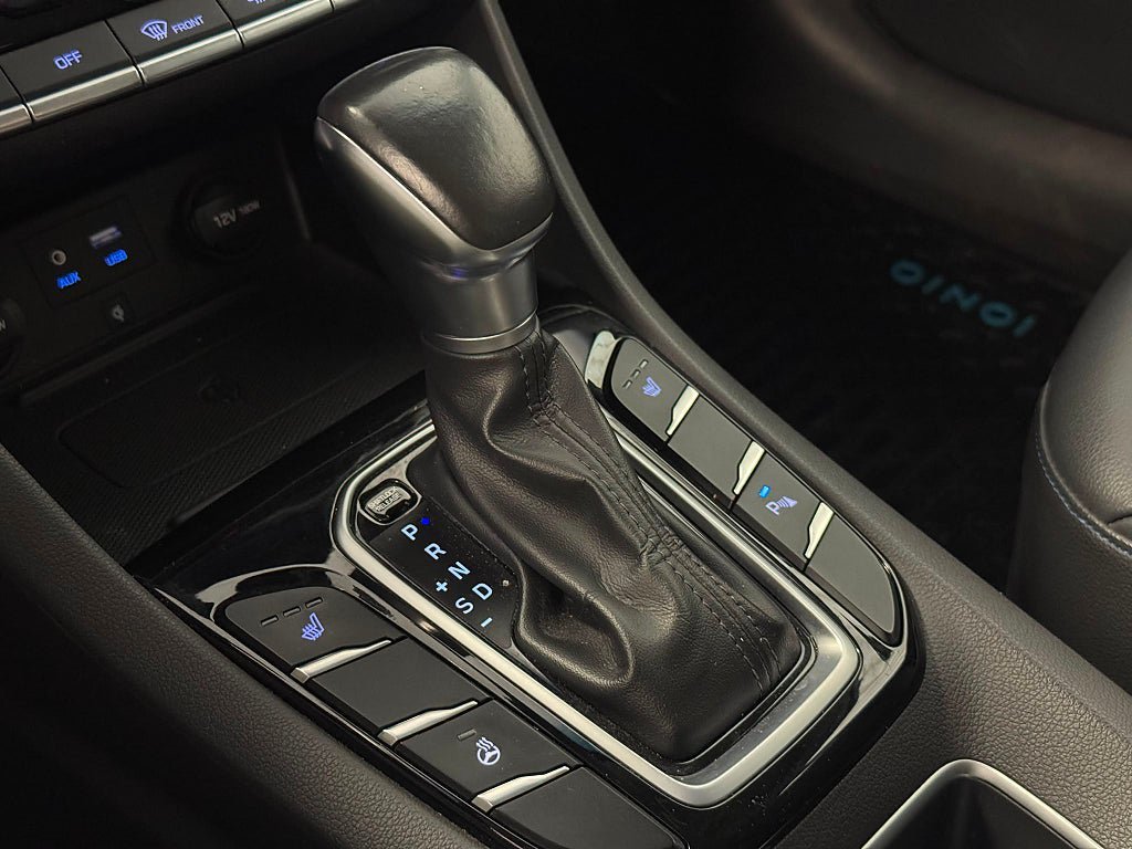 Vehicle Image 21