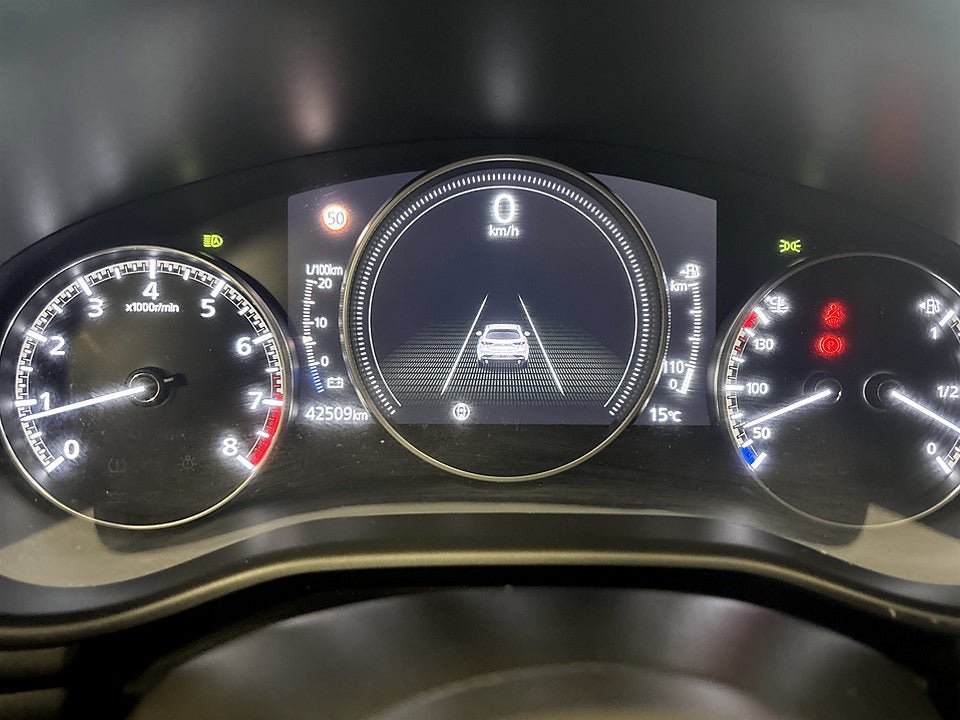 Vehicle Image 9