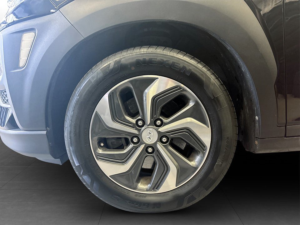 Vehicle Image 15