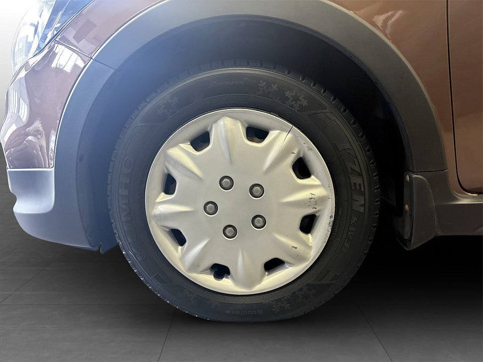Vehicle Image 14