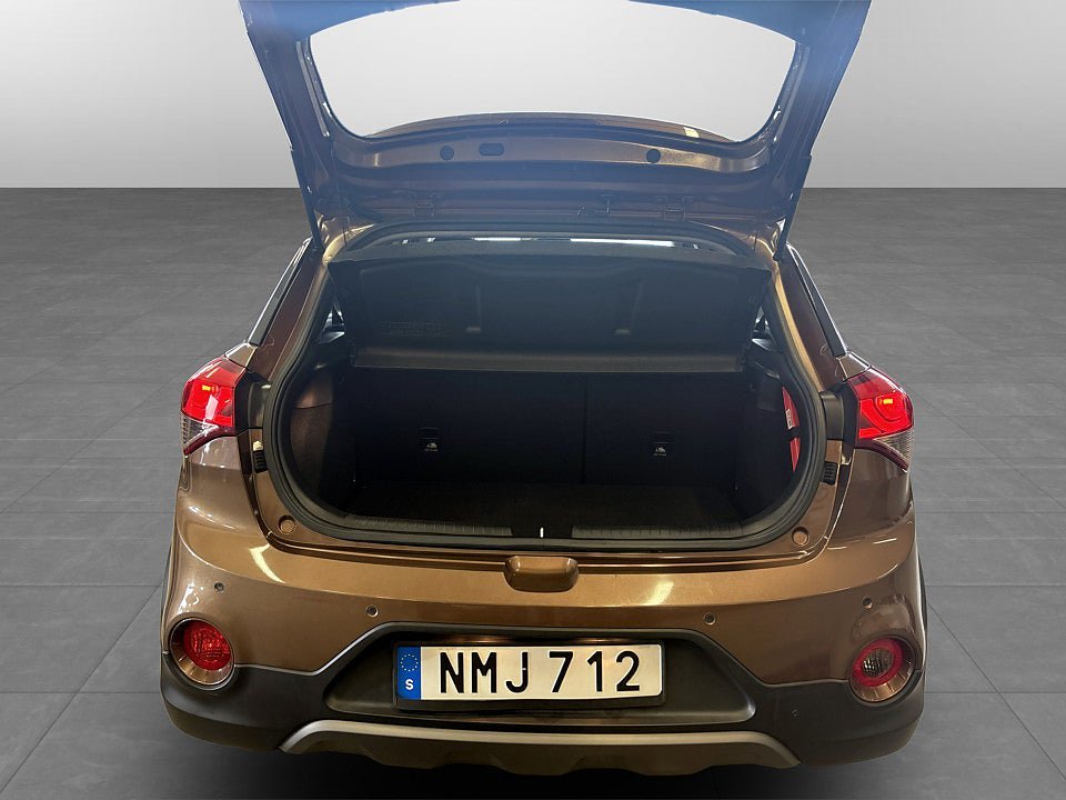 Vehicle Image 15