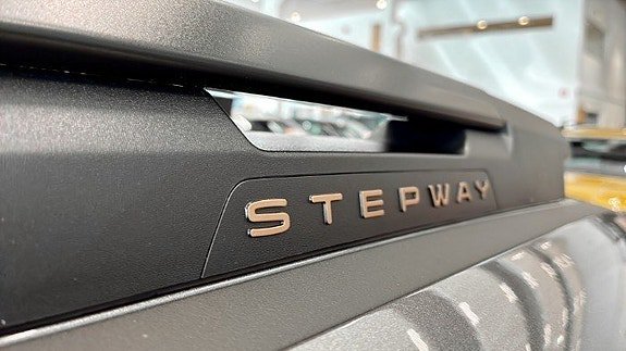 Vehicle Image 23