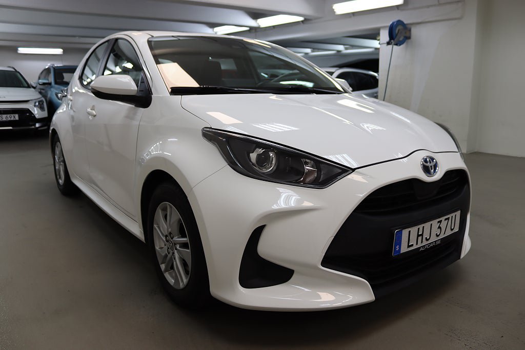 Vehicle Image 5
