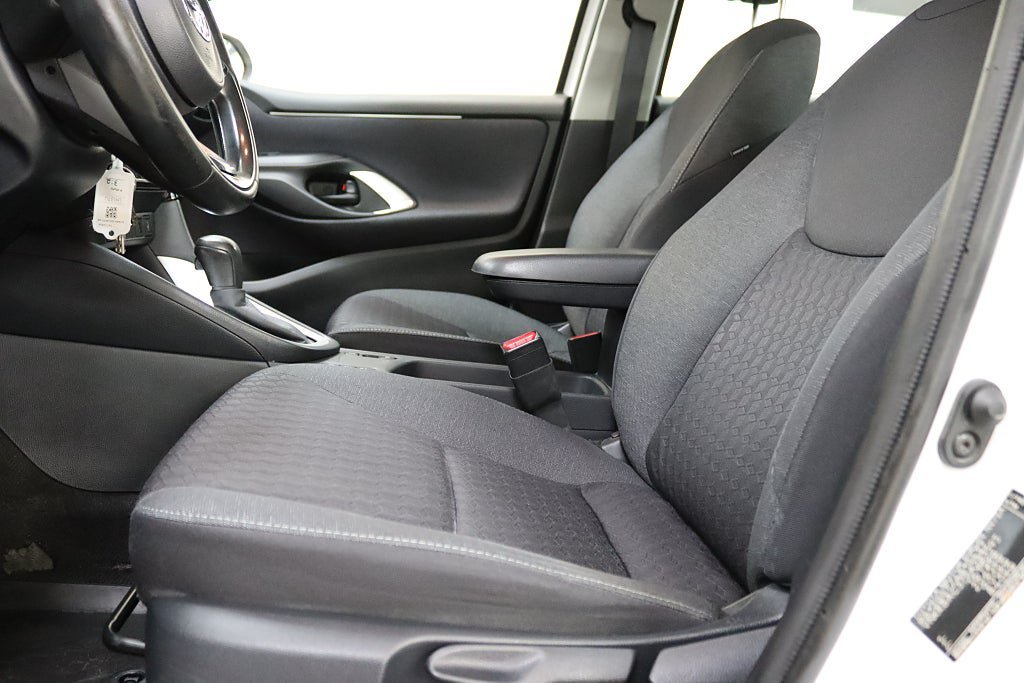 Vehicle Image 12