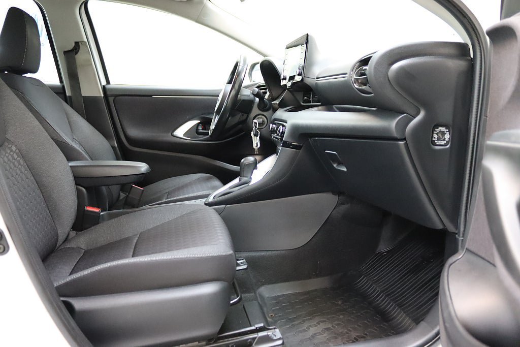 Vehicle Image 13
