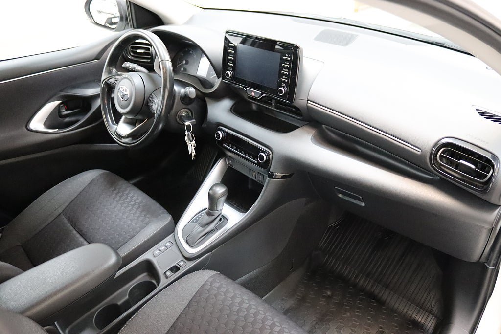 Vehicle Image 14