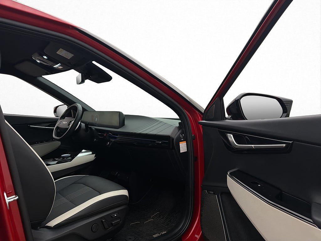 Vehicle Image 35